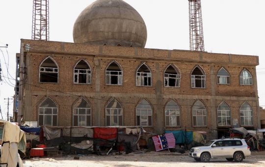 Al menos 33 personas murieron en ataque contra una mezquita en Afganistán.