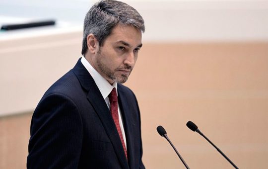 Abdo Benítez condena el «cobarde asesinato» de fiscal paraguayo en Colombia.