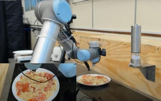 Un robot chef aprende a saborear la comida como los humanos.