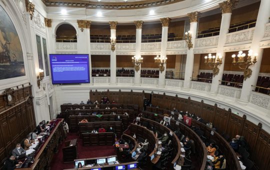 Cautela del Gobierno y campañas por el ‘Apruebo’ o ‘Rechazo’: ¿qué pasa en Chile a tres meses del plebiscito sobre la nueva Constitución?