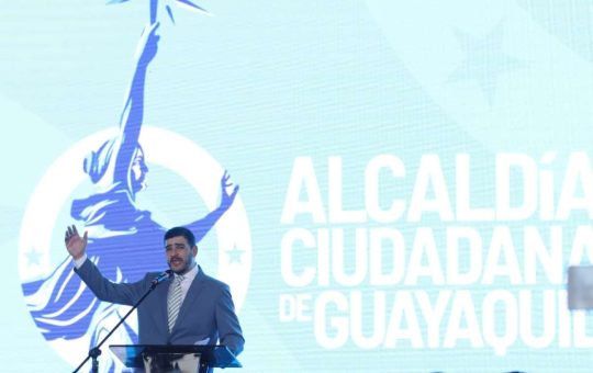 Asumió la Alcaldía de Guayaquil Aquiles Álvarez