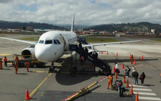 Asociación de transporte aéreo exige al Gobierno seguir potenciando la aviación en Ecuador