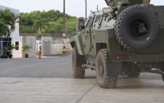 Llegaron a Ecuador los primeros 20 vehículos tácticos de Turquía que reforzarán las FF.AA.