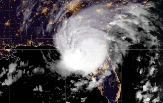 EEUU: Huracán Idalia extremadamente peligroso, llego a las costas de Florida