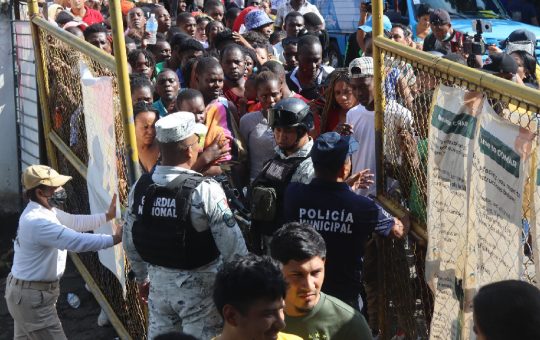 En la frontera sur de México hay 100.000 migrantes varados