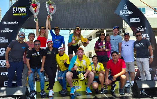 L’Étape Ecuador: ¡Más de 900 ciclistas conquistaron Salinas en la tercera edición!