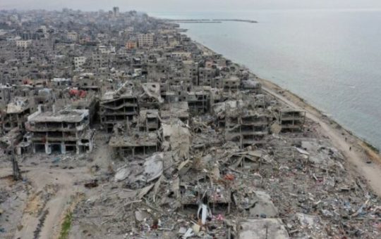 Remover escombros y bombas en Gaza consumirá 14 años de trabajos
