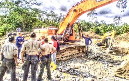 Nueve policías involucrados en minería ilegal fueron liberados y reasignados a otros comandos