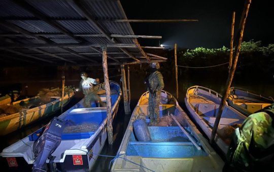 “Esto es un cementerio”, la violencia destruye a pueblos pesqueros en Guayaquil