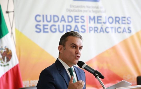 Precandidato presidencial de Ecuador declina tras amenazas a su vida