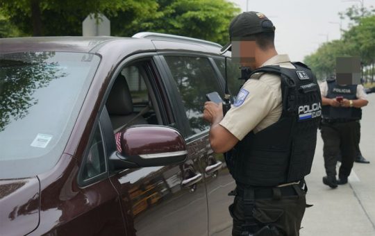 Policías simulan operativo para secuestrar a una familia en Guayaquil