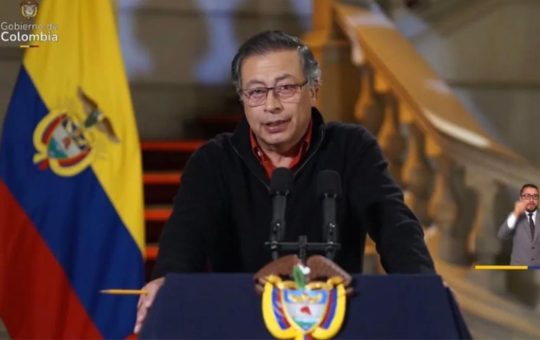 «Es un paro empresarial»: Presidente de Colombia arremete contra el gremio de camioneros