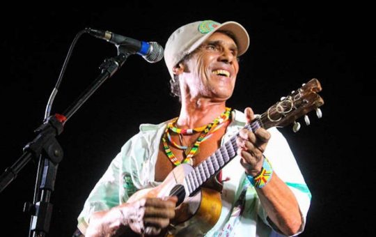 Manu Chao improvisó un recital en la casa de Maradona en Villa Fiorito