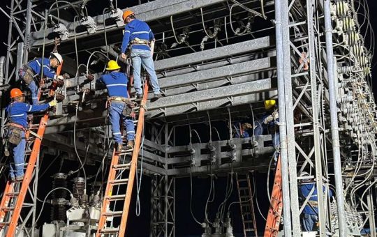 Ecuador: Suspensión de energía será de ocho horas