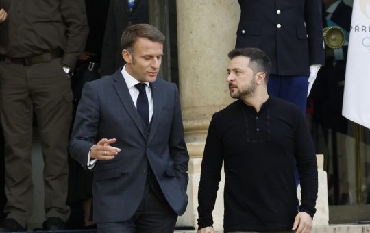 Macron dice que Ucrania debe ser «realista»