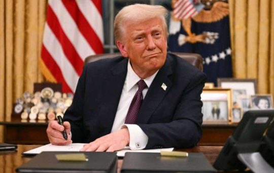 Trump planea ‘reality show’ cuyo premio es la ciudadanía