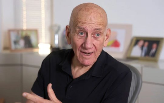 El exprimer ministro Ehud Olmert: Israel está cometiendo crímenes de guerra en Gaza