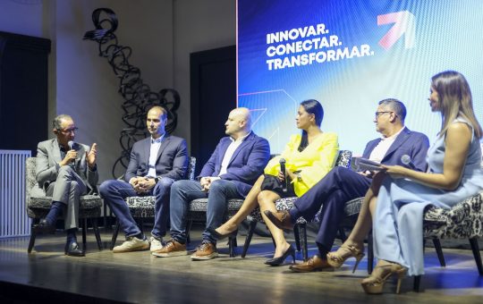 Grupo Novatech celebra 30 años de historia conectando estrategia, procesos, tecnología y personas en América Latina