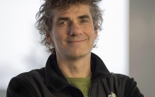 El tiempo como estructura tridimensional: una propuesta disruptiva desde la física teórica contemporánea