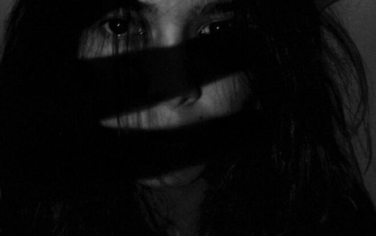 Fuertes por fuera… luchando por dentro: El deterioro de la salud mental en América Latina y el Caribe
