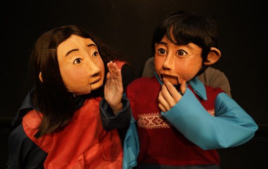[Chile] Crítica de artes escénicas: «El niño de los fósiles»