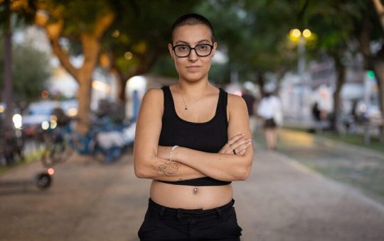 Daniel Schultz, objetora de conciencia israelí: «Me niego a alistarme porque es lo más humano que puedo hacer»