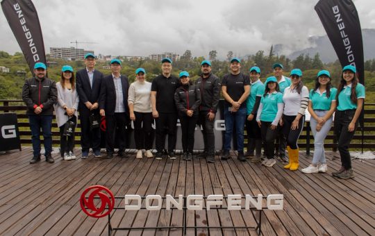 Dongfeng by Maresa reafirma su compromiso con la sostenibilidad a través de una jornada de limpieza junto a Galápagos Guardians