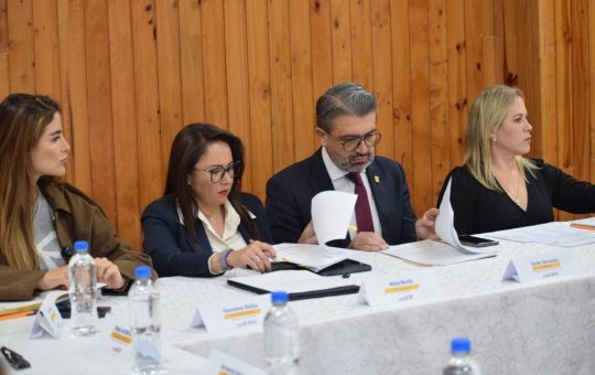 Gobierno anuncia que fortalecerá presencia militar en Azuay