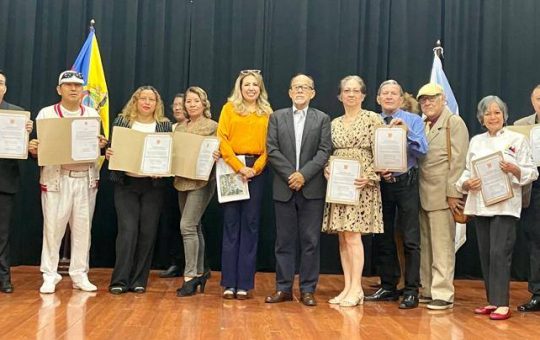 Ceremonia de incorporación como nuevos miembros de la Casa de la Cultura Ecuatoriana Núcleo del Guayas