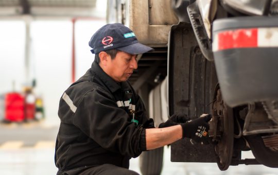 Cómo adaptar el mantenimiento de camiones según el tipo de operación y evitar fallas en momentos críticos