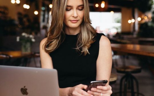 Día de la Mujer: Conectadas, informadas y empoderadas