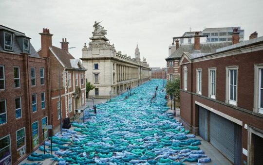 Spencer Tunick elige Gran Canaria y las Islas Canarias, para crear una gran obra humana por los derechos LGTBIQA+ frente al retroceso global de las libertades.