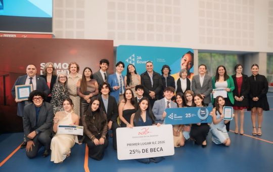 Jóvenes emprendedores cierran con éxito “La Compañía” 2026: innovación, liderazgo y cultura financiera marcaron la competencia intercolegial