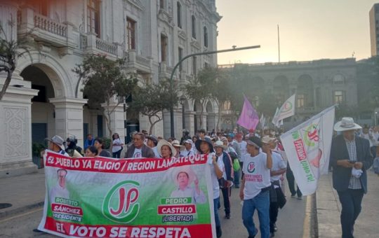 Perú: Conteo al 98,6% y Polarización al 100%