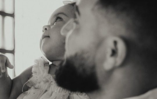 Día del Padre: padres ecuatorianos priorizan el emprendimiento, la tecnología y el tiempo en familia
