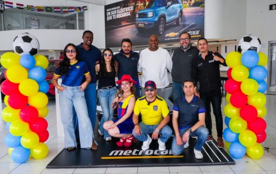 Metrocar reunió a Eduardo Hurtado y Agustín Delgado para celebrar la pasión por Ecuador junto a sus clientes