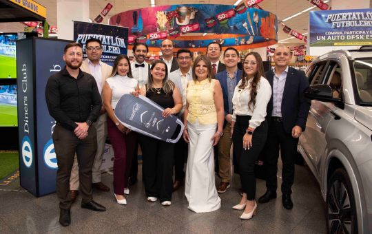 Todohogar entregó los premios a la ganadora de la campaña “Puertatlón Futbolero”