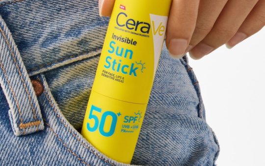 CeraVe busca democratizar la protección solar dermatológica con el lanzamiento de su nueva línea solar en Ecuador