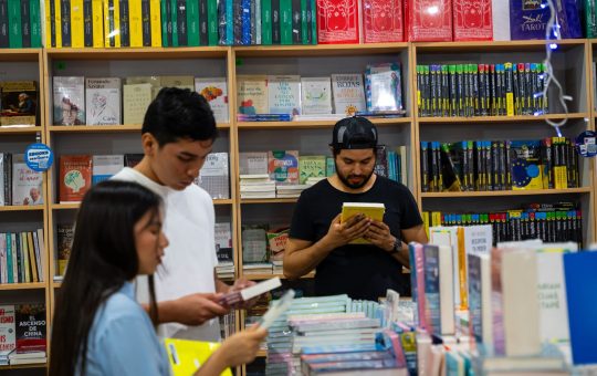 DONDE TODAS LAS HISTORIAS COINCIDEN: LA 12.ª FERIA INTERNACIONAL DEL LIBRO REÚNE A GUAYAQUIL EN UN SOLO LUGAR, A TRAVÉS DE LA LITERATURA, EL PENSAMIENTO Y LA CULTURA
