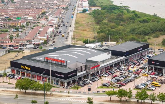 SUPERMAXI ISORA PLAZA ABRIÓ SUS PUERTAS CON UNA PROPUESTA INNOVADORA DE COMPRA