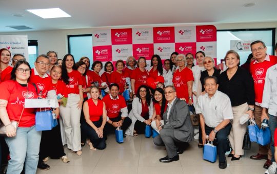 Médicos de Omni Hospital y el equipo de Omni Centro Médico se unieron para recordar que cuidar el corazón es cuidar la vida